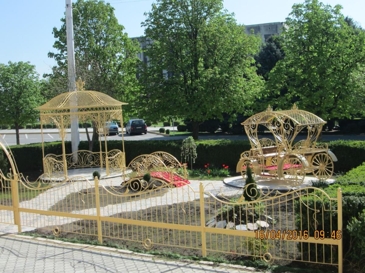 Отель Днестровский сад Dubăsari